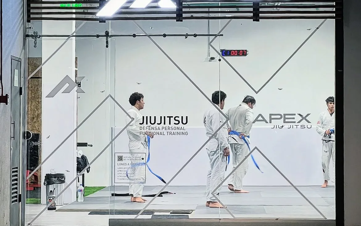 Fachada de APEX Jiu Jitsu en C.C. Bamboo Plaza, Vía a la Costa